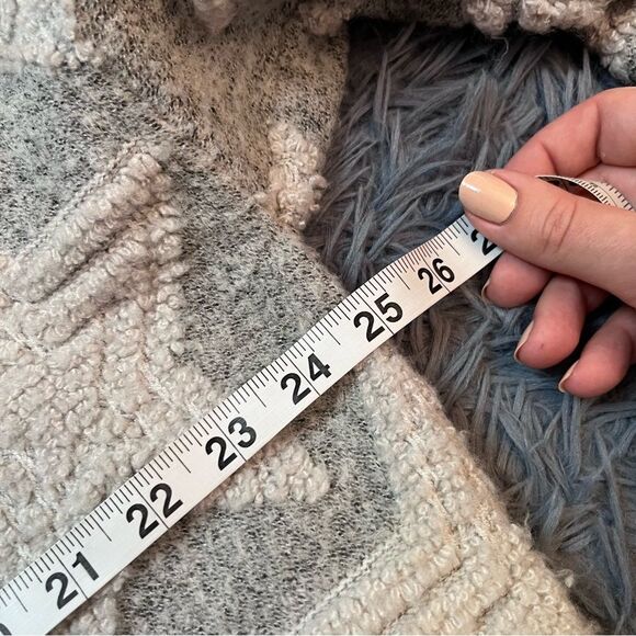 Illa Illa Gray Star Boucle Oversized Sweater Size S M - Picture 5 of 6